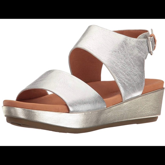 Kenneth Cole Gentle Souls - Metallic "Lori" Wedges - Picture 2 of 8